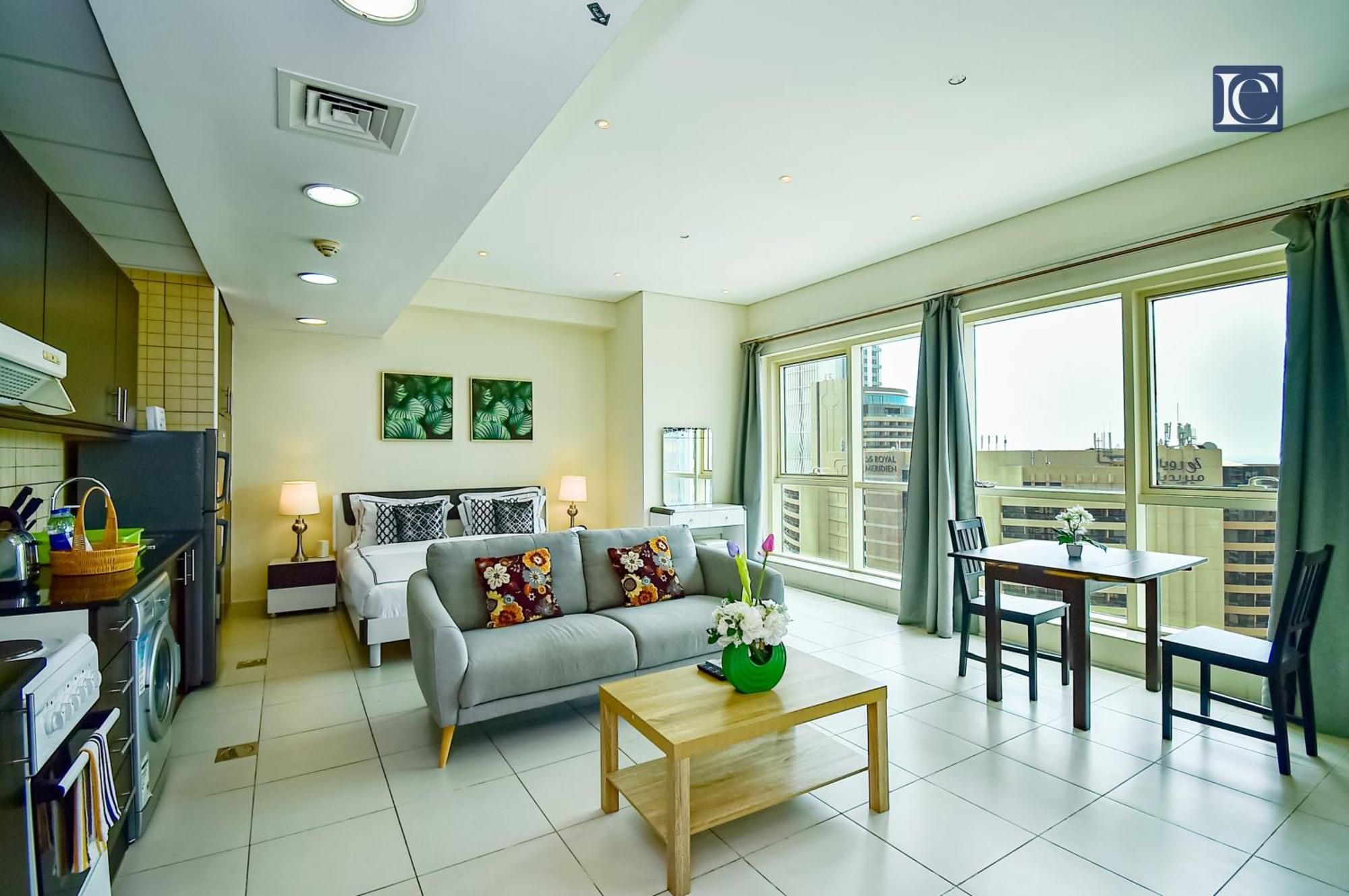 Luxury Escapes - Furnished Studio With Balcony In Royal Oceanic Dubai Exterior photo